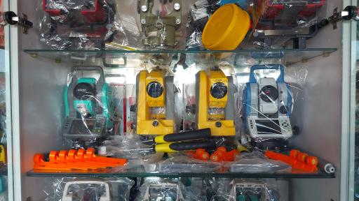 عکس مهندسی عدل(تجهیزات نقشه برداری)