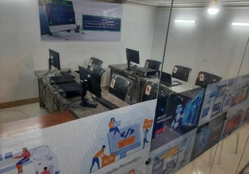 عکس آموزشگاه فنی و حرفه ای کامپیوتر ایلما