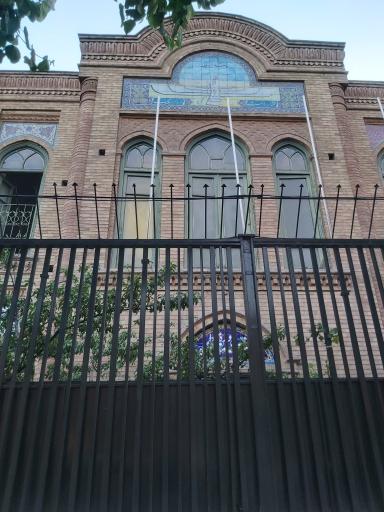 دبیرستان فیروز بهرام