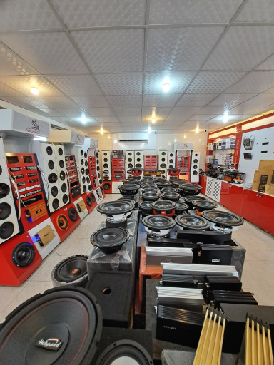 عکس مرکز سیستم های صوتی اتومبیل احمدزادگان