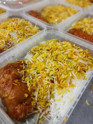عکس تهیه غذای ملکوتی