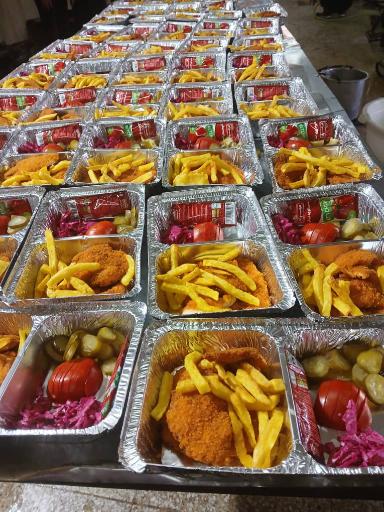 عکس تهیه غذای ملکوتی