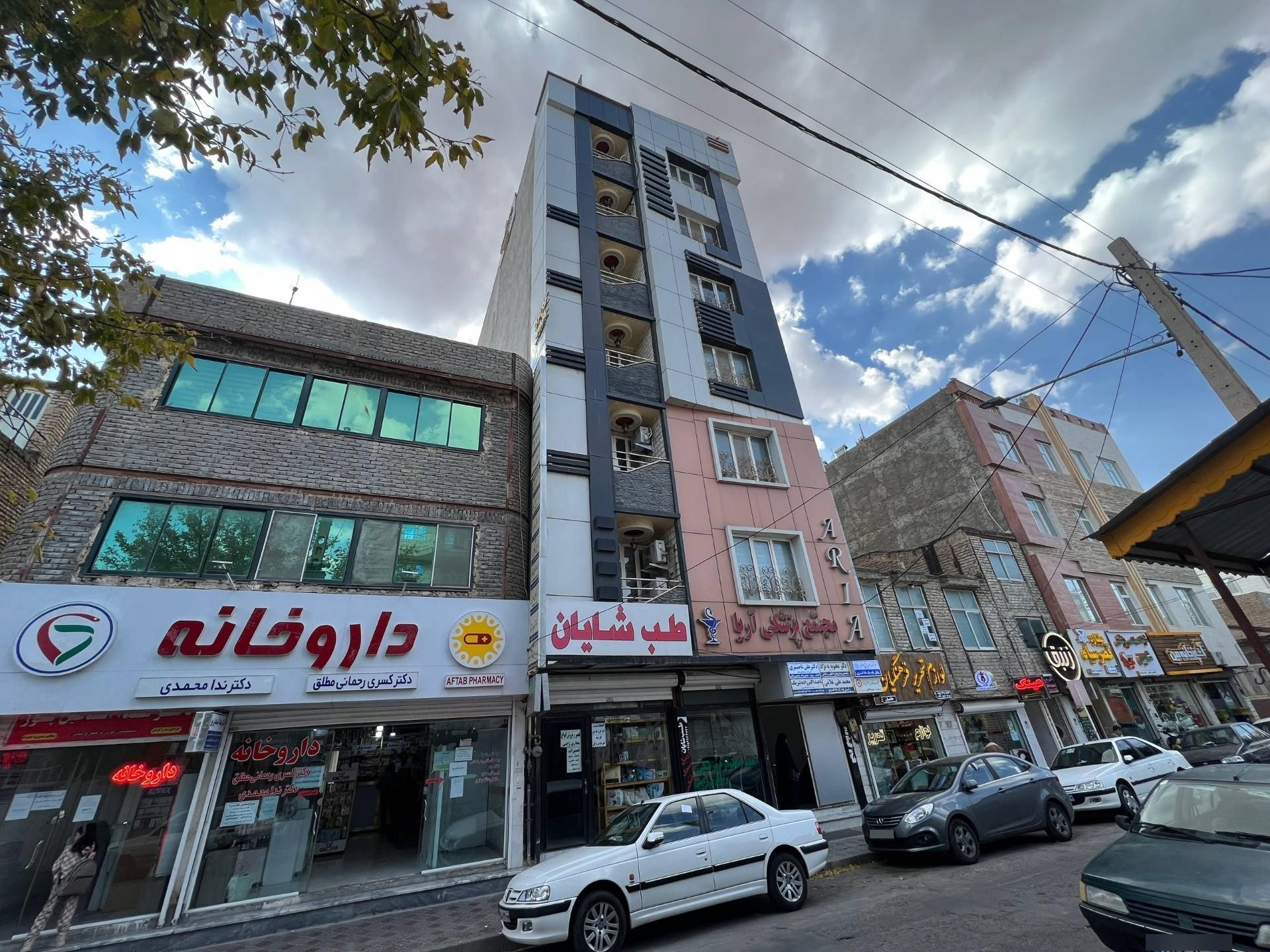 عکس دفتر وکالت بهرام خوش منظر