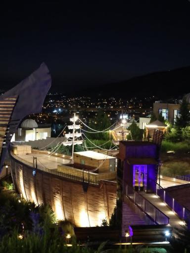 مجموعه گردشگری و هتل داووس