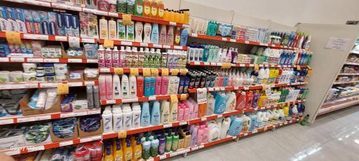 عکس فروشگاه‌ زنجیره‌ای جانبو