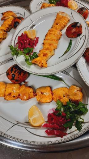 عکس باغ رستوران دند 