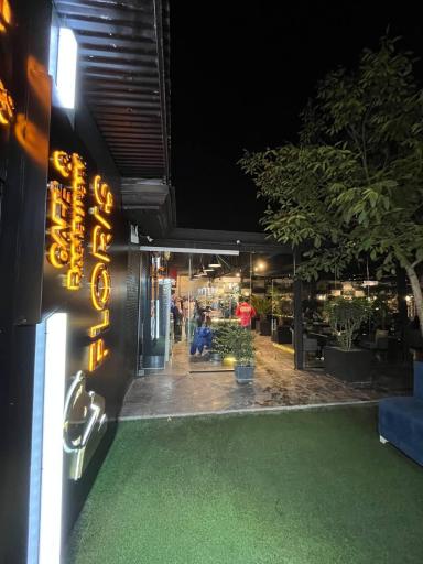 عکس کافه و رستوران فلوریس