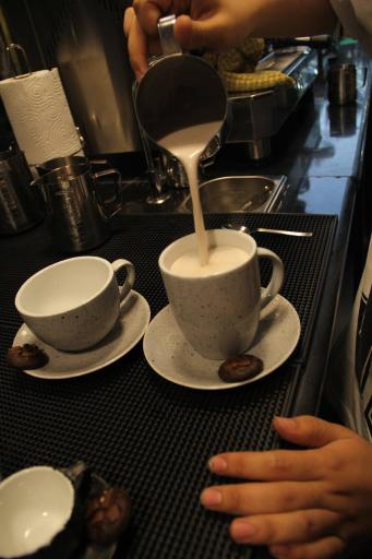 عکس کافه و رستوران فلوریس