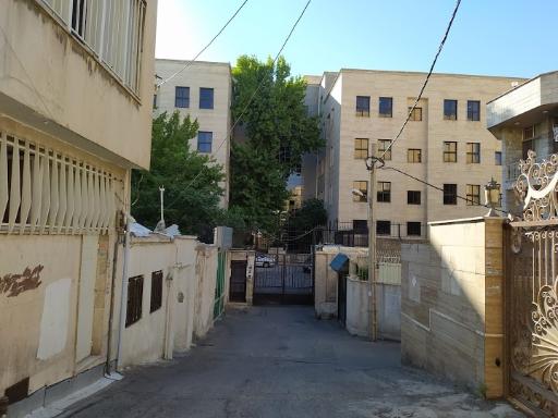 عکس مجتمع قضایی عدالت