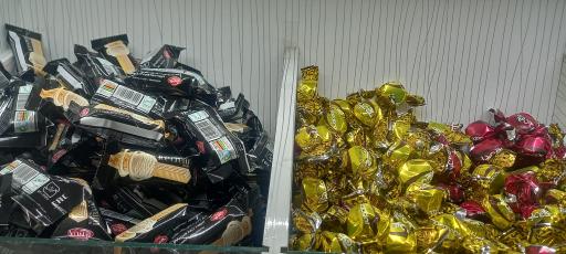 قنادی تبرک