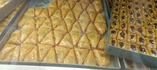 عکس قنادی تبرک