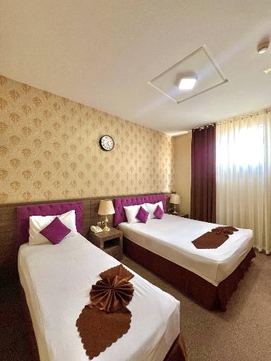 عکس هتل حدیث