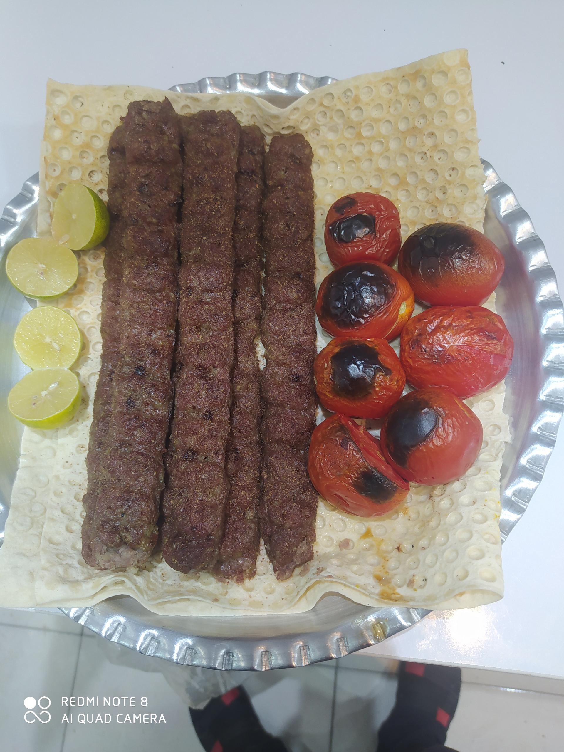 عکس حلیم پزی و کبابی ترنج