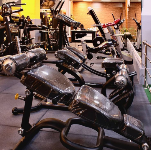 عکس باشگاه بدنسازی تیوان