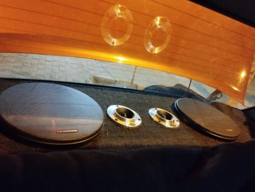 عکس فروشگاه صوت و تصویر خودرو رادیو کارن