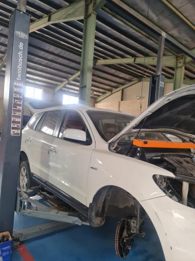 عکس تعمیرگاه وخدمات و قطعات تویوتا هیوندا رکن الدینی