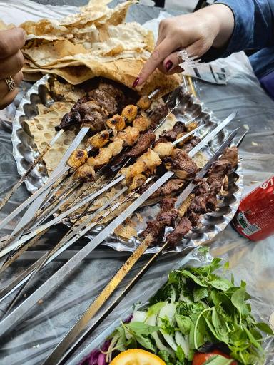 عکس کبابی و جگرکی حاج ممی