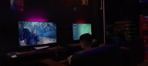 عکس کافه گیم موج مثبت