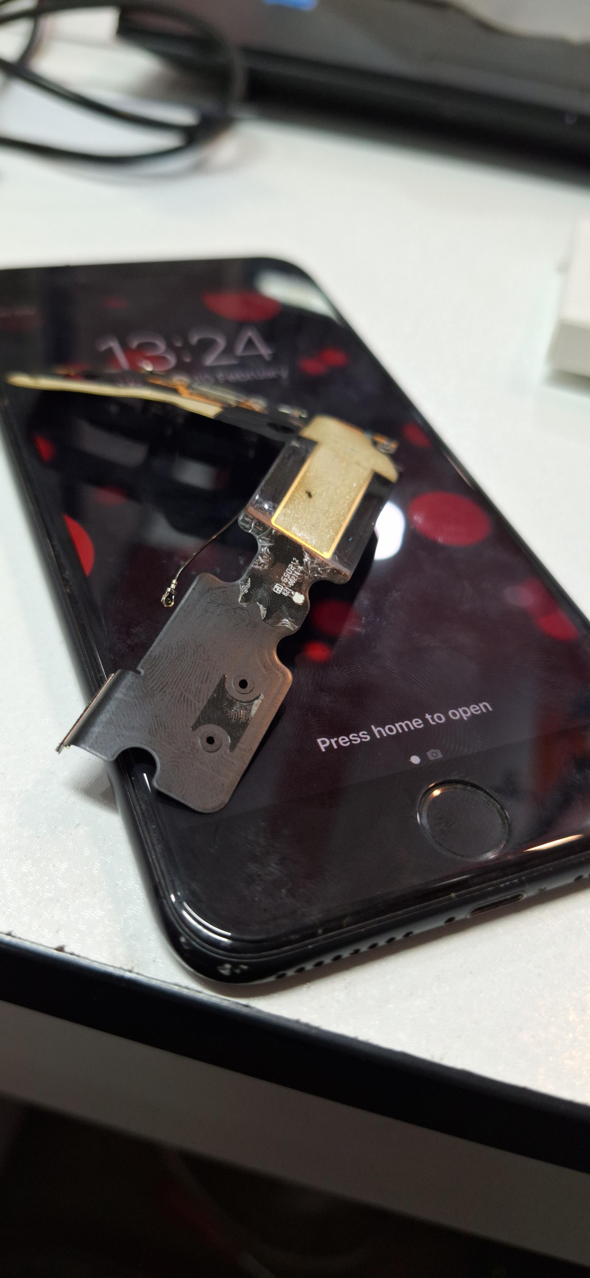 عکس فروشگاه کات موبایل