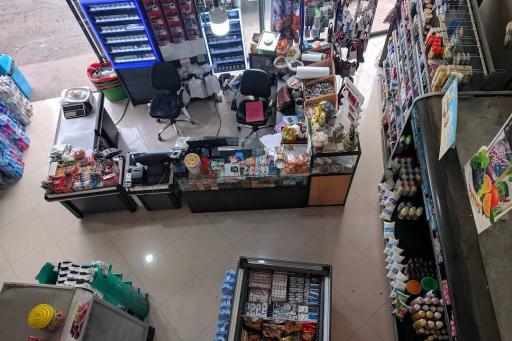 عکس فروشگاه زیتون