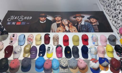 عکس فروشگاه کلاه سه کاج