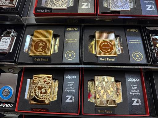 عکس فروشگاه زیپولوکس