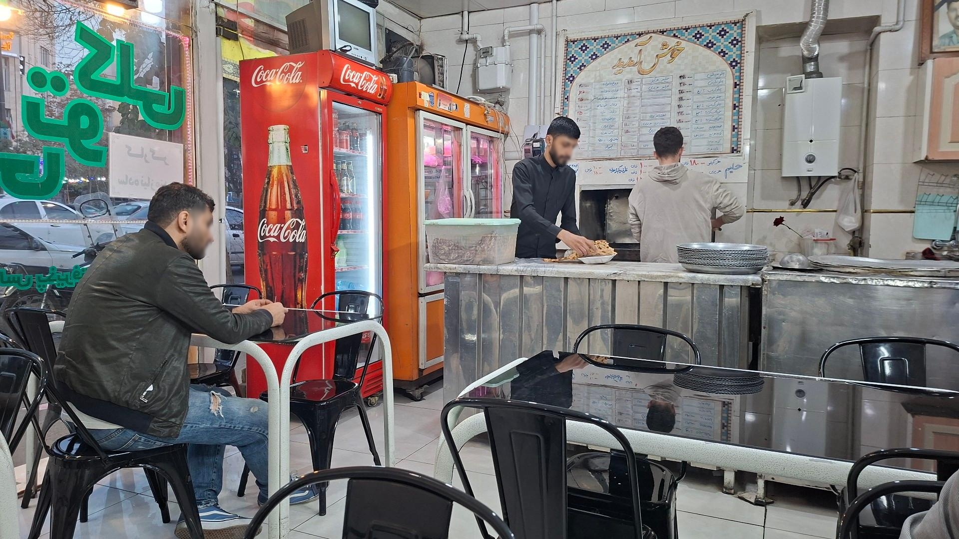 عکس صبحانه و کبابی توکلی