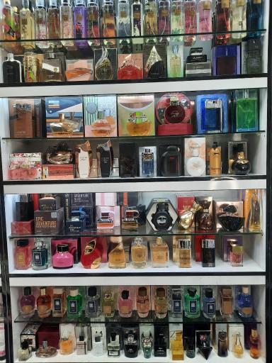 عکس فروشگاه آرایشی روژان