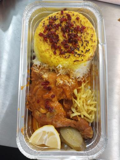 عکس تهیه غذای لیام 