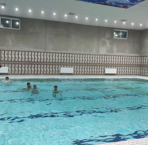 عکس استخر موج کاسپین