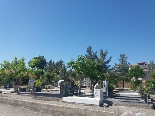 عکس آرامستان حصار 