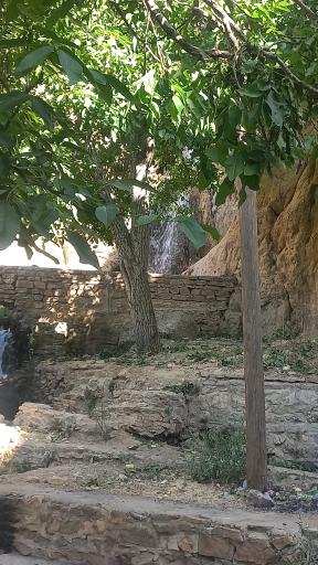 عکس آبشار و پارک کوهستانی تقرچه