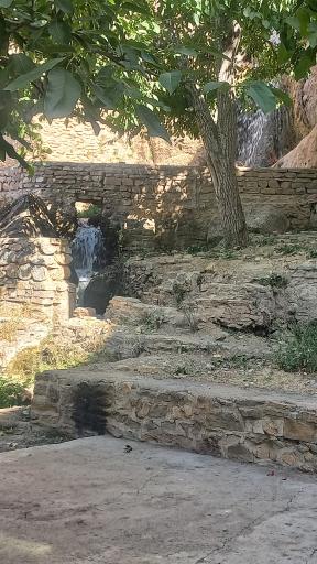 عکس آبشار و پارک کوهستانی تقرچه