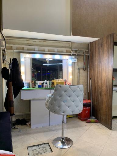 عکس آکادمی زیبایی توحید بابانژاد