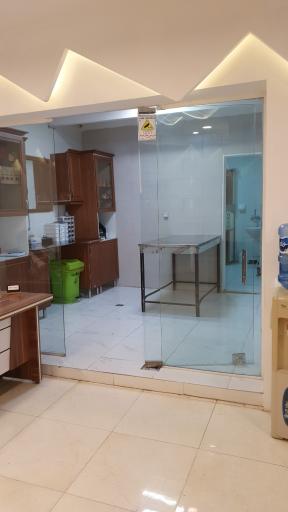 عکس کلینیک دامپزشکی اکسیر