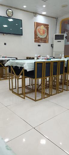 عکس رستوران تند و تیز 