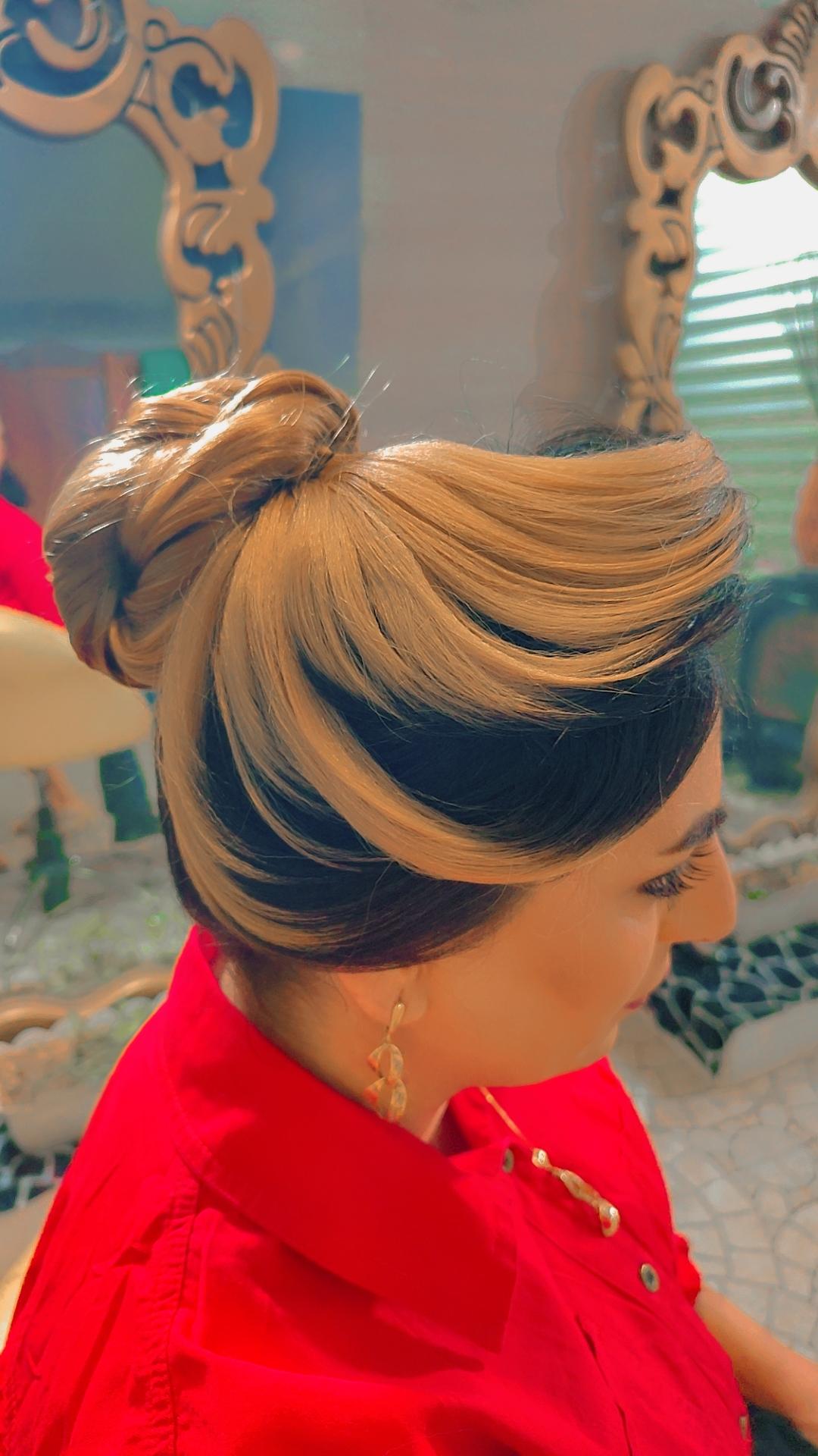 عکس سالن زیبایی نیلیا 