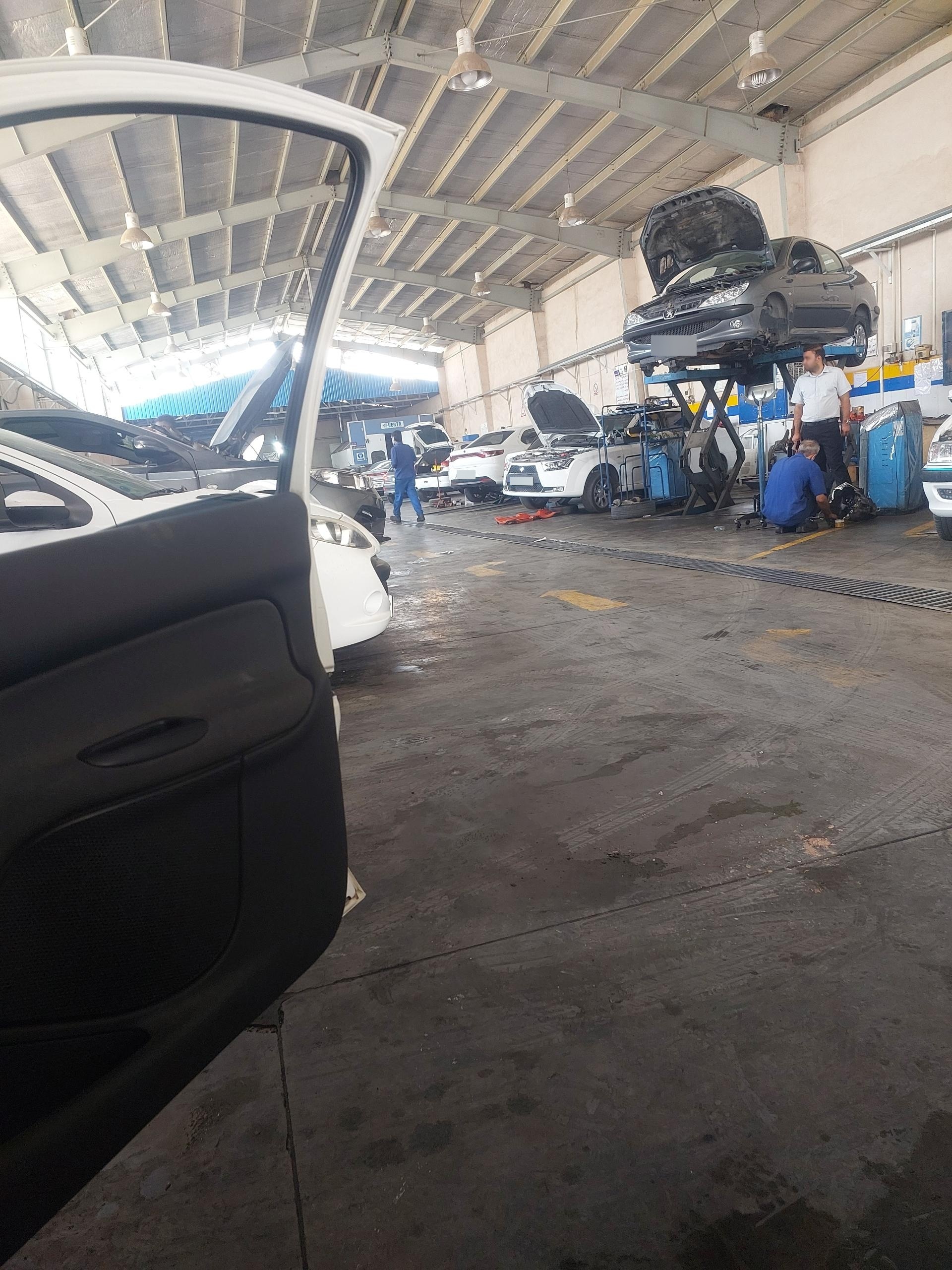 عکس نمایندگی ایران خودرو (نمایندگی 4126)