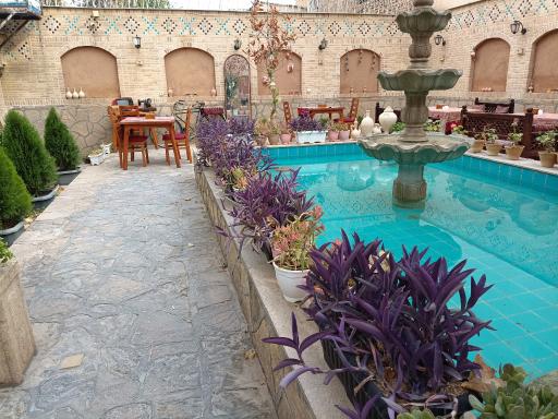 عکس سفره‌خانه سنتی شهسوار