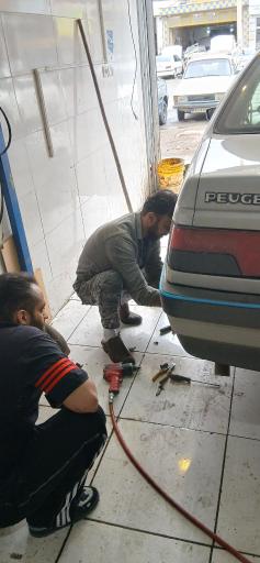 عکس تعمیرگاه مکانیکی اوجینال