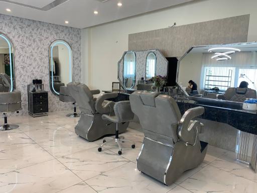 عکس سالن زیبایی آتنا کبیری