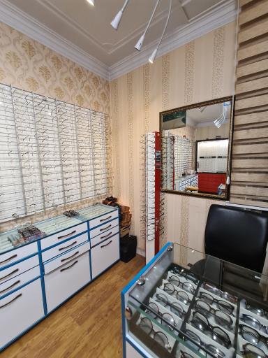 عکس بینایی سنجی