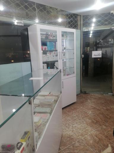 عکس تعمیرات موبایل نوین