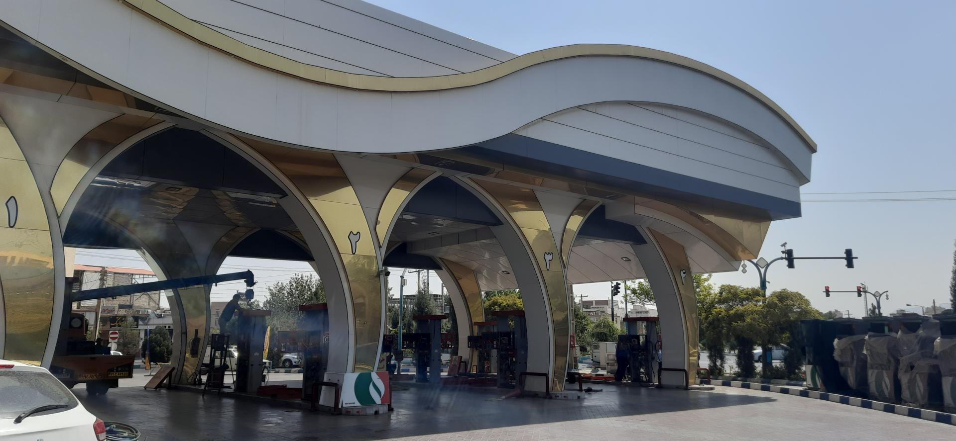 عکس پمپ بنزین دانشگاه (سیلو)