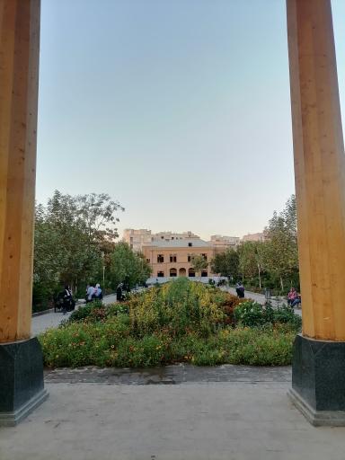 عکس بوستان و عمارت وثوق الدوله سلیمانیه