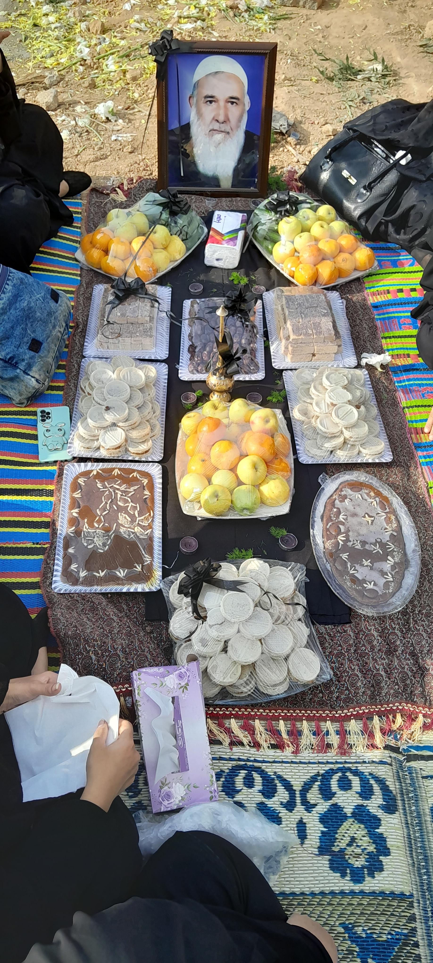 عکس آرامگاه حاج محمدحسن غفارزاده