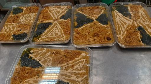 عکس رستوران ما سه نفر