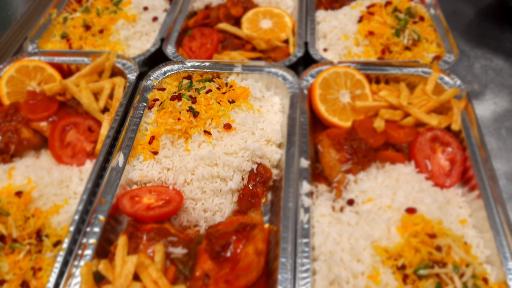 عکس رستوران ما سه نفر