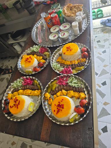 عکس رستوران یلدا