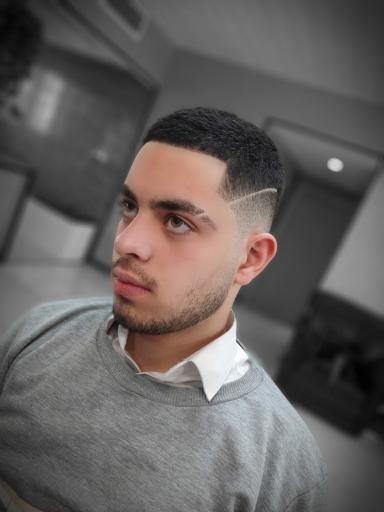 عکس آرایشگاه مردانه اِسپشیال